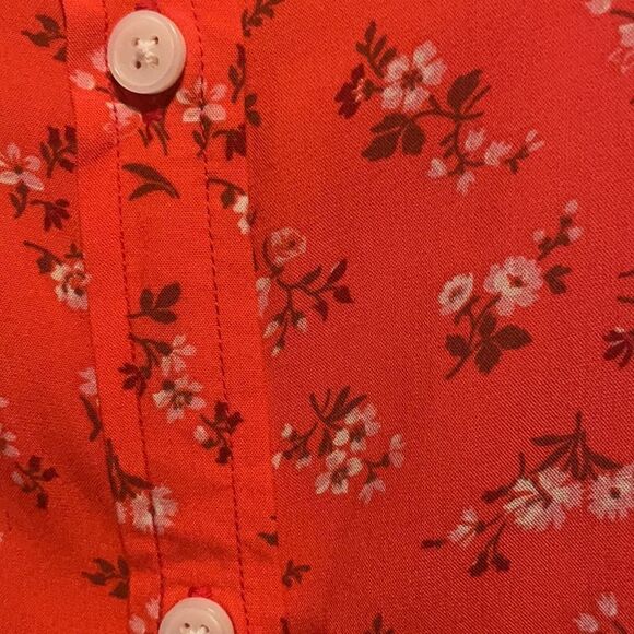 Levi’s Long Sleeve Button Down Blouse - Picture 2 of 3